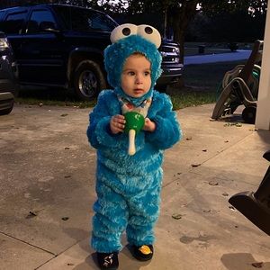 Meet your Posher, Leslie